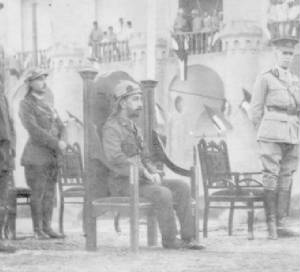 Coronation_of_Prince_Faisal_as_King_of_Iraq_1921.jpg