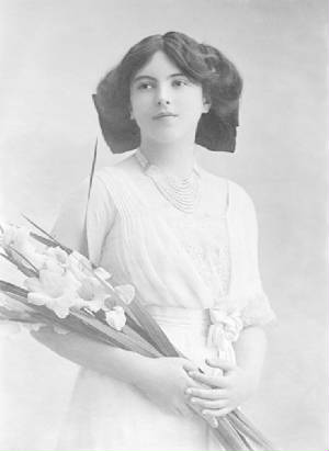 Nadejda_Mountbatten_Marchioness_of_Milford_Haven.jpg
