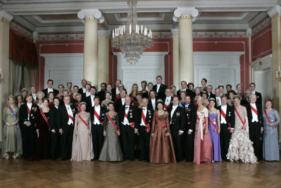 royal-family-world.jpg