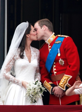 kiss-kate-middletons-wedding.jpg