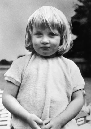princess-diana-very-young.jpg